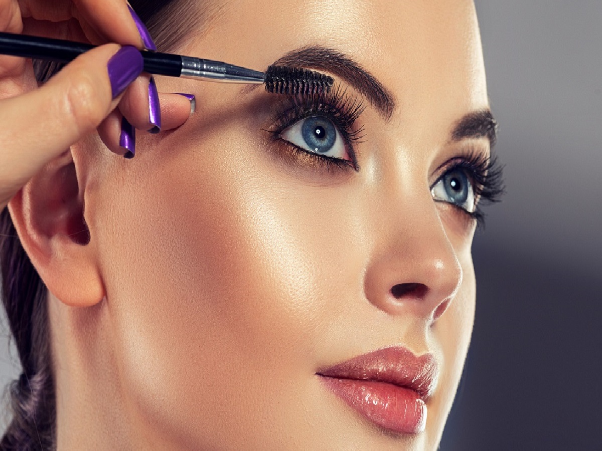 راهنمای جامع پاک کردن ریمل ضد آب با روش‌های آسان و ایمن