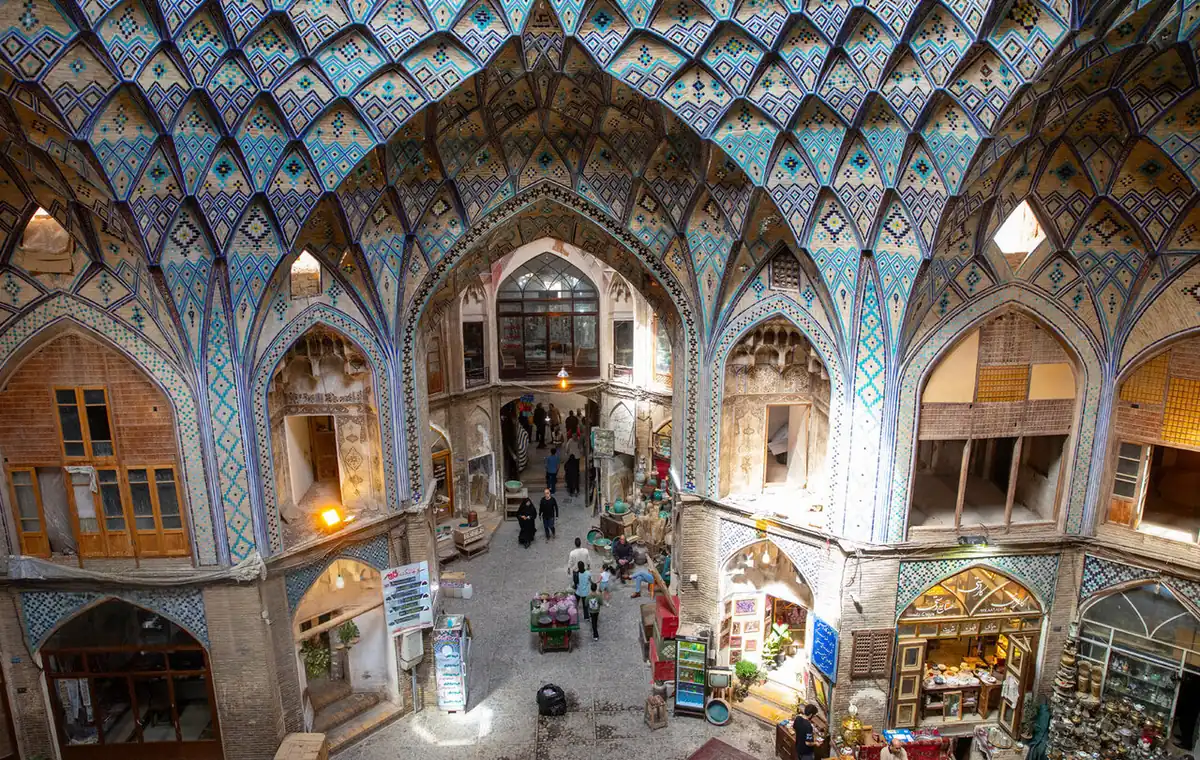 راهنمای کامل بازار تاریخی و سنتی کاشان با مسیرهای دسترسی و نکات بازدید
