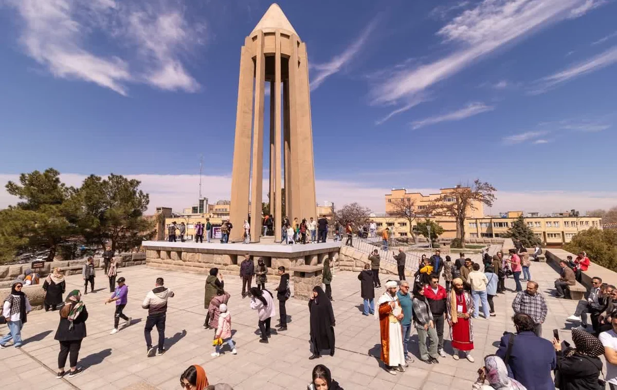 راهنمای کامل جاهای دیدنی همدان با 30 جاذبه برتر طبیعی و تاریخی