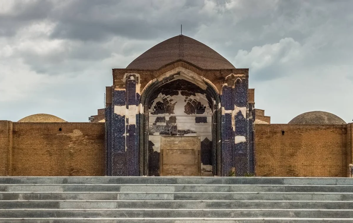 بررسی جامع مسجد کبود تبریز؛ هنر و معماری فیروزه‌ای ایرانی