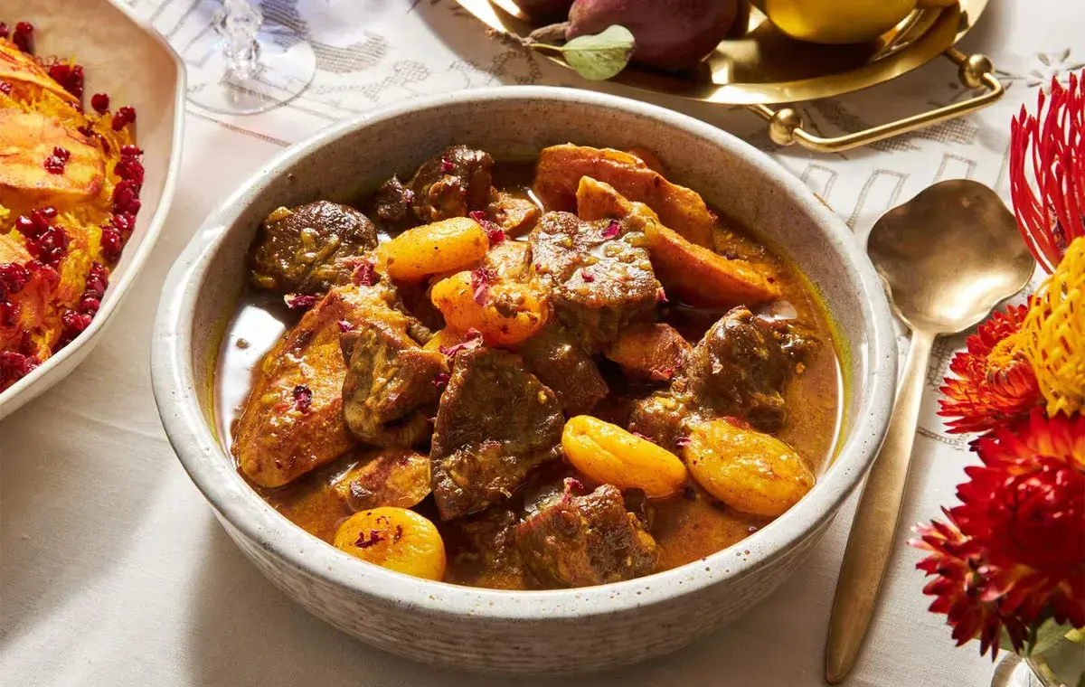 طرز تهیه خورشت به مجلسی با گوشت گوسفندی | نکات کلیدی