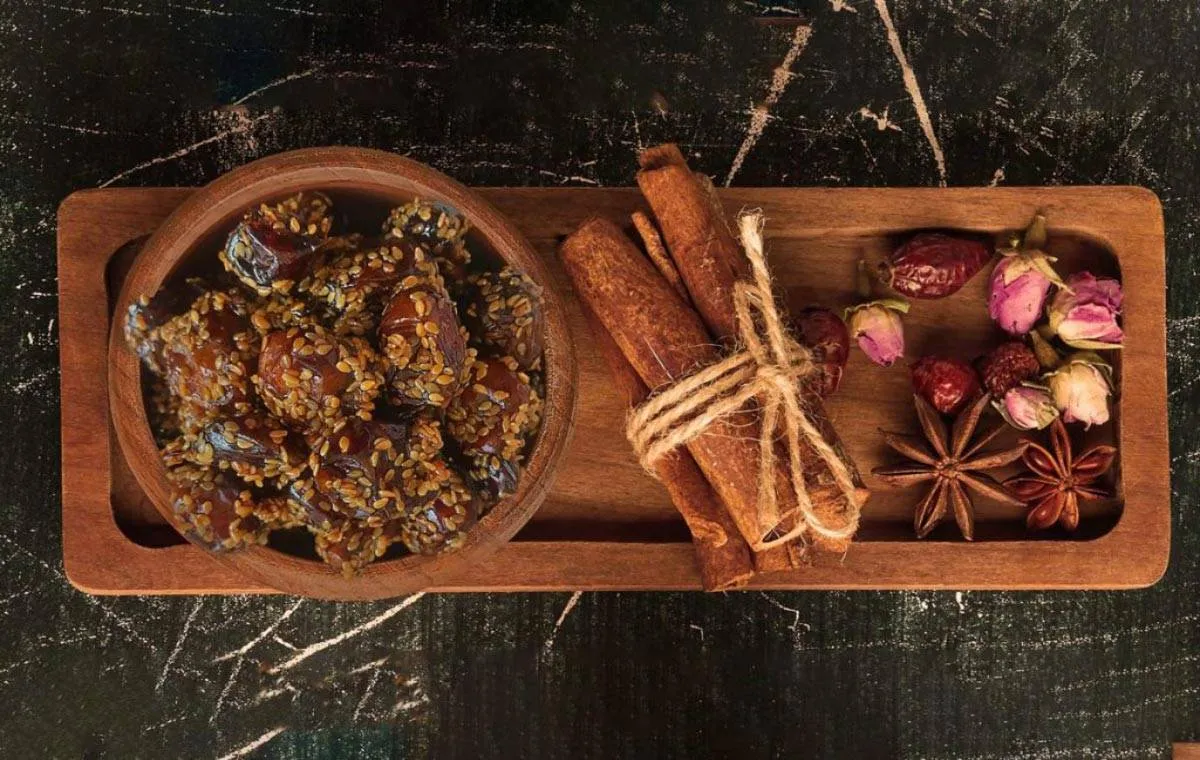 آموزش تهیه معسل خرما؛ دسر مقوی و لذیذ خانگی