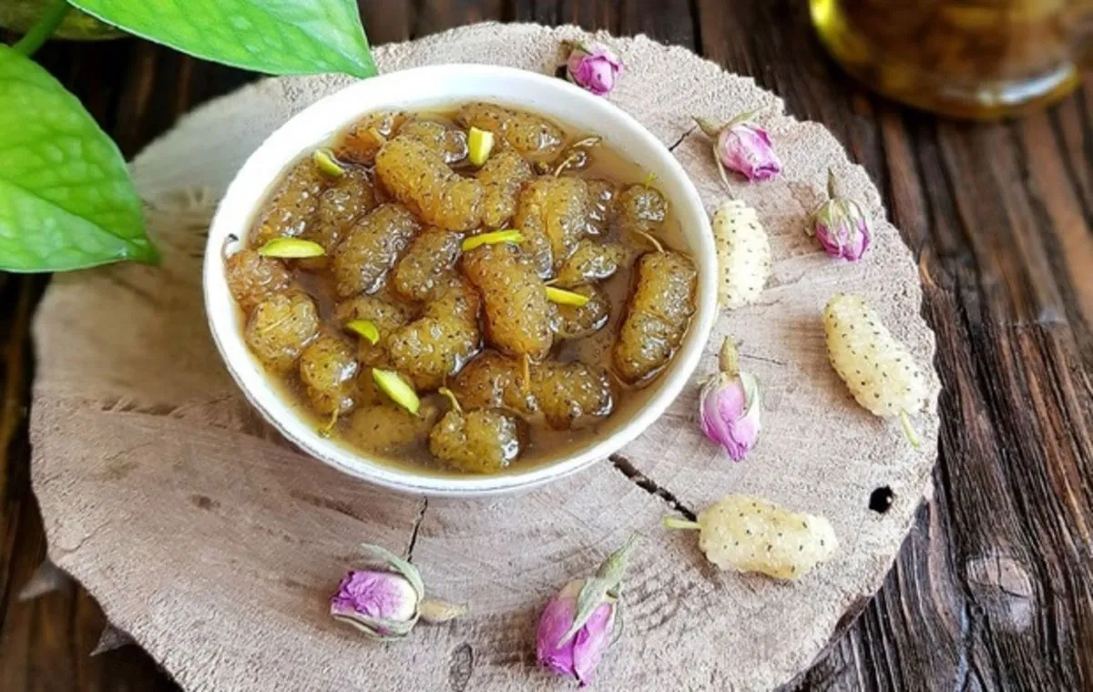 طرز تهیه مربای توت سفید با طعم بی‌نظیر و سالم