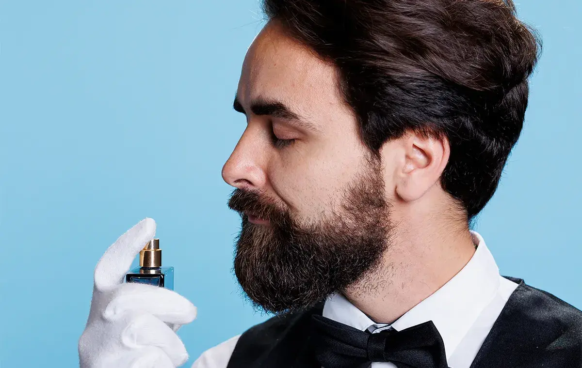 راهنمای جامع عطرهای زمستانی مردانه؛ گرما و ماندگاری در هوای سرد