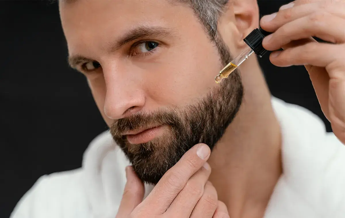 راهنمای کامل انتخاب بهترین روغن برای رشد سریع و سالم ریش و سبیل