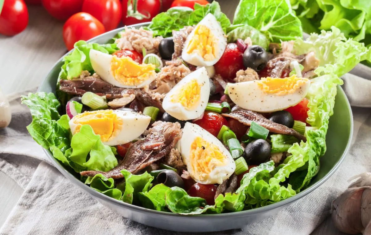 طرز تهیه سالاد فرانسوی + نکات مهم آشپزی | راهنمای کامل
