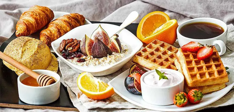 دلیل اهمیت وعده صبحانه برای مادران در دوران بارداری و شیردهی