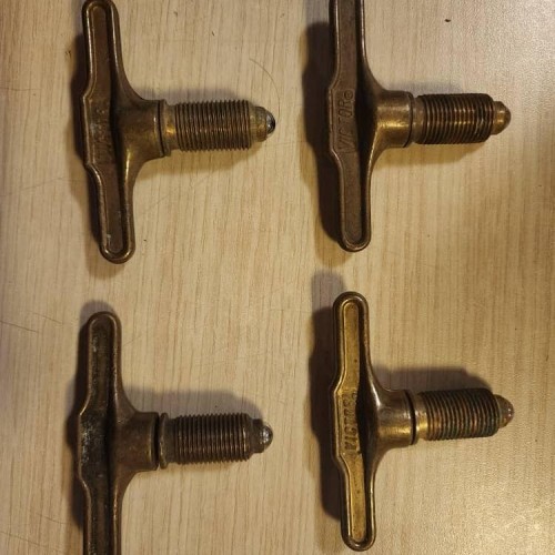 پک 4 عددی پیچ تنظیم مانومتر ویکتور آمریکایی اصل