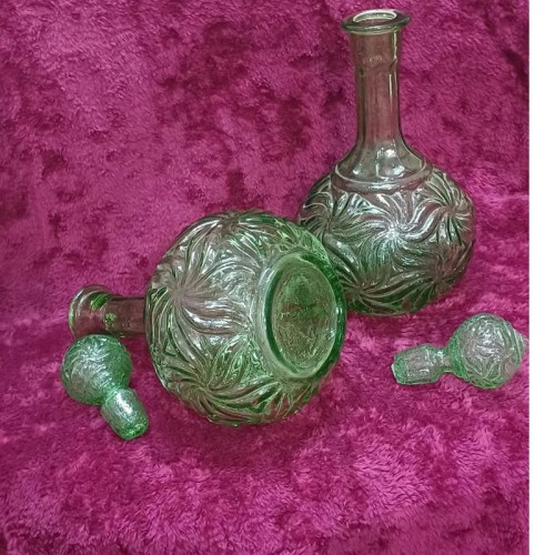 فروش تنگ پیچ در پیچ سبز قدیمی و خوشرنگ