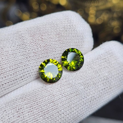 فروش جفت نگین های کیوبیک زیرکونیاکد