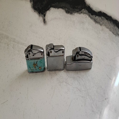 فروش سه فندک بنزینی قدیمی و کلکسیونی با ظاهر سالم