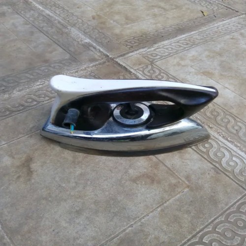 فروش اتو قدیمی زیمنس آلمانی سنگین و دکوری