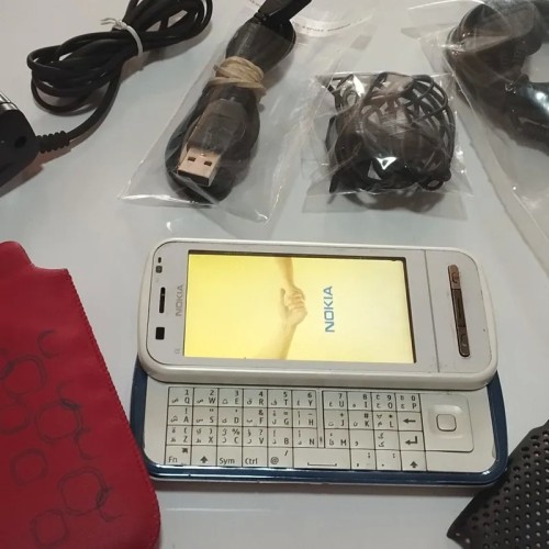 فروش نوکیا ی C6 00 ثبت درهمتا درحد