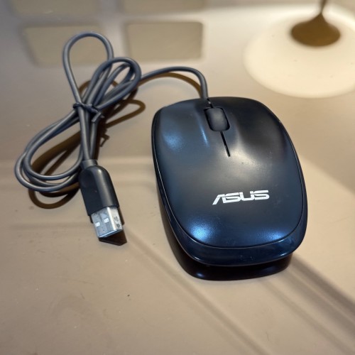 ماوس Asus لپ تاپی با طراحی ارگونومیک و کارایی بالا