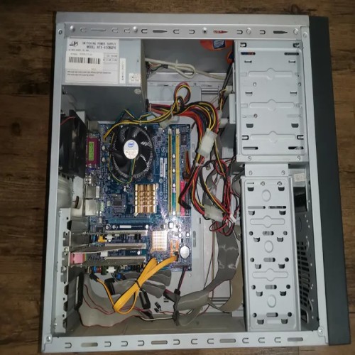 فروش کیس کامپیوتر با قطعات سالم و تست شده