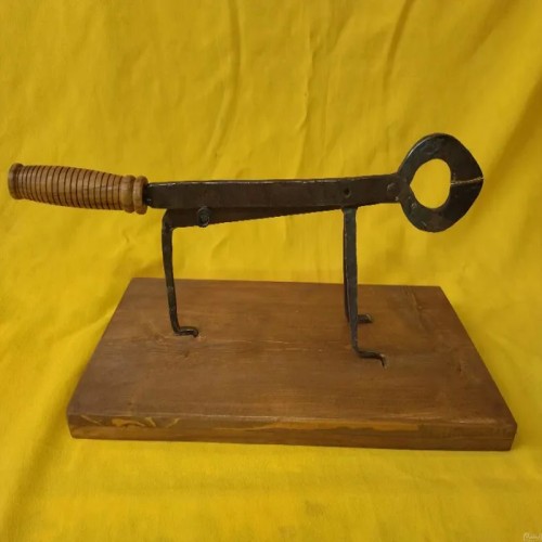 خرید قند شکن قدیمی رومیزی ساخته شده از چوب روس