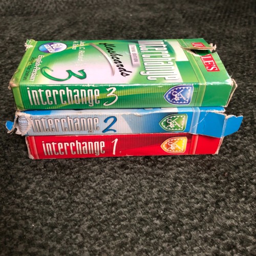 سه بسته فلاش کارت اینتر چنج آموزش زبان در حد نو