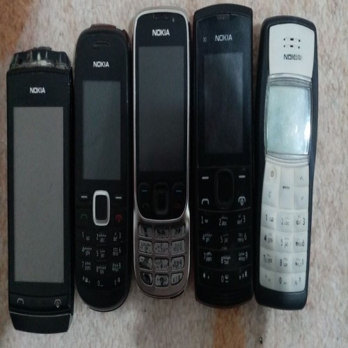 پنج عدد گوشی نوکیا ساده با قیمت مناسب و کیفیت عالی