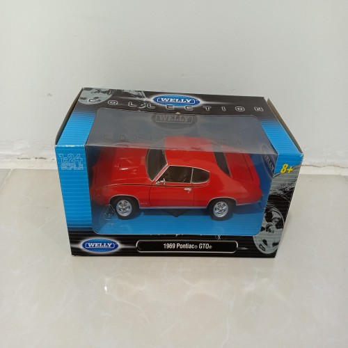 ماکت پونتیاک GTO ولی با جعبه آبی، مقیاس 1:24