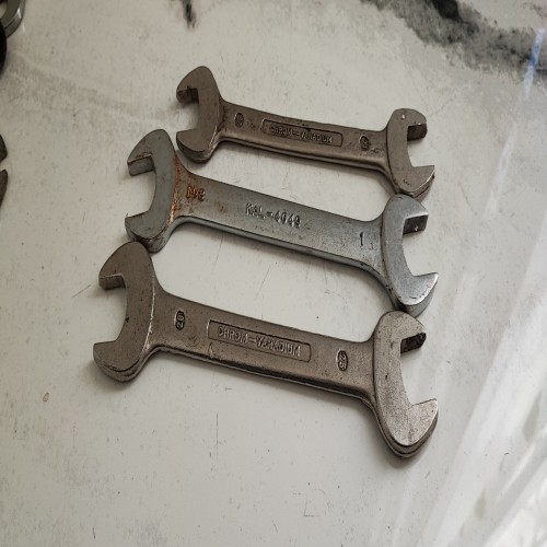 فروش سه عدد آچار بزرگ و قدیمی ساخت ژاپن و ایران