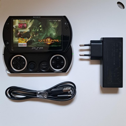 فروش کنسول PSP Go کمیاب با بازی‌های برتر و جعبه اصلی