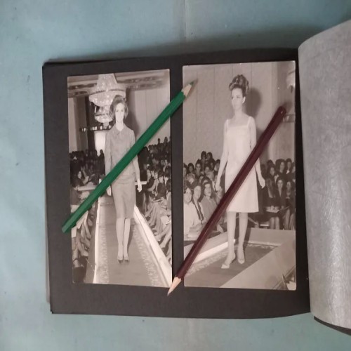 فروش آلبوم شو لباس دهه 50 با 40 عکس