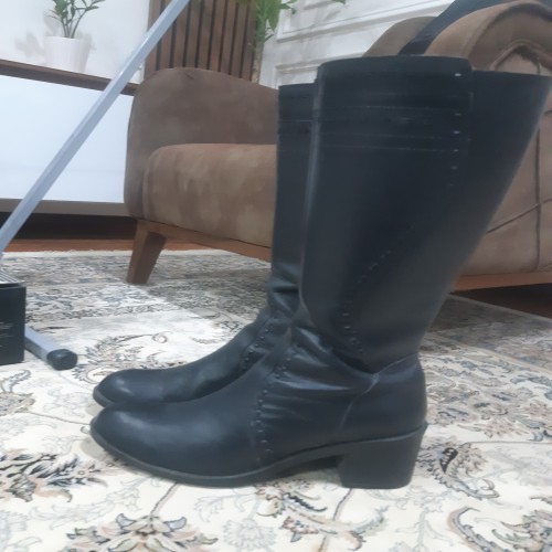 فروش کفش و بوت زنانه چرم اصل برند ونوس