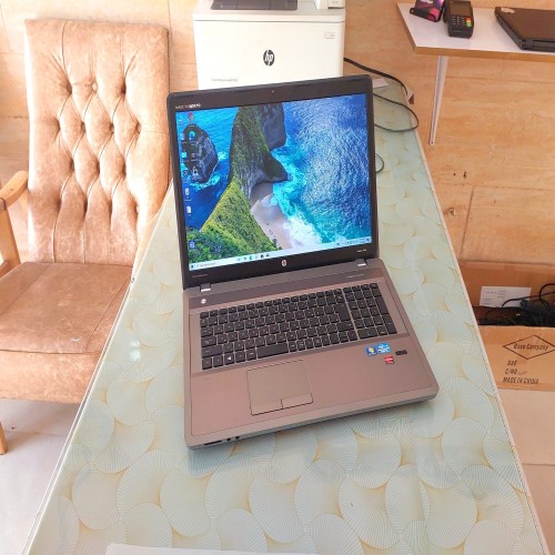 فروش لپ تاپ 17 اینچی HP با هارد SSD و کیفیت عالی