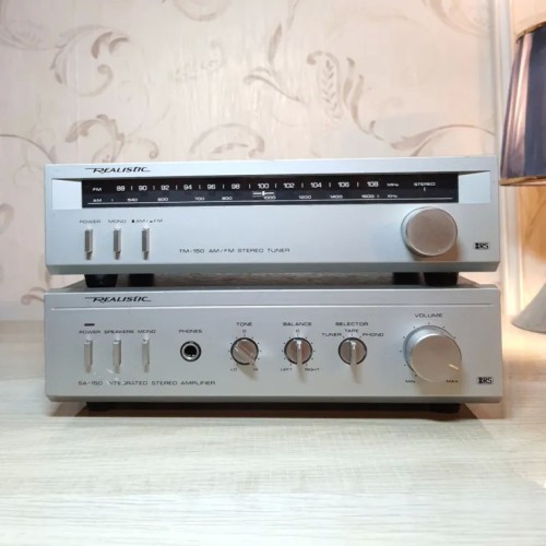 فروش آمپلی فایر و رادیو قدیمی Realistic آمریکایی