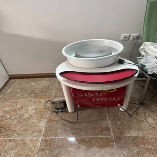 فروش چرخ کوزه گری در حد نو با قیمت مناسب