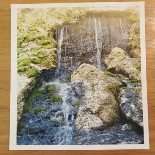 فروش عکس دوربینی از چشمه و آبشار تفرجکاه چله گاه سپیدان