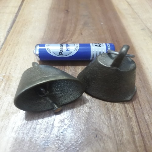 فروش زنگوله برنجی قدیمی با طراحی سنتی و اصیل