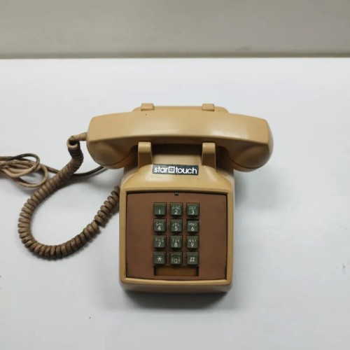 فروش تلفن قدیمی ساخت آمریکا با ظاهر زیبا و صدای طبیعی