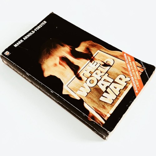 کتاب جهان در جنگ اثر مارک آرنولد فورستر - 1973