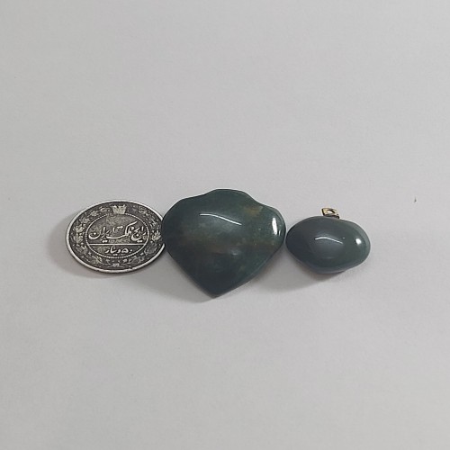 گردنی آویز سنگ یشم قدیمی و زیبا با طراحی خاص