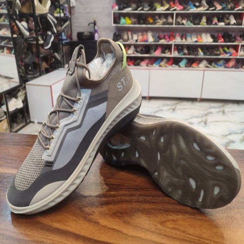 کتونی اورجینال Ecco نرم و راحت مخصوص پیاده‌روی