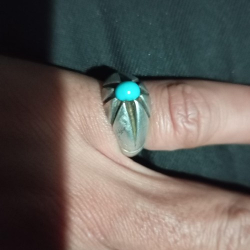 فروش انگشتر فیروزه عجمی نیشاپور با طراحی دستساز