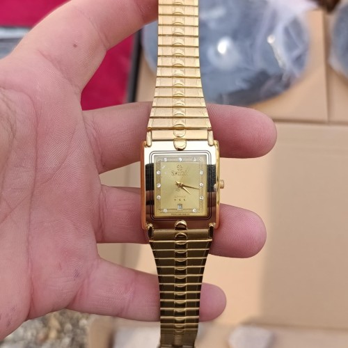 ساعت مچی سویستار با طراحی مدرن و دقیق