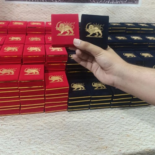 فروش جعبه مخصوص سکه رنگ قرمز با قیمت مناسب