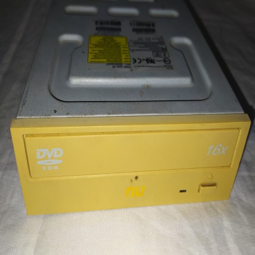 DVD رام قدیمی NU با قطعات سالم و بدون تست