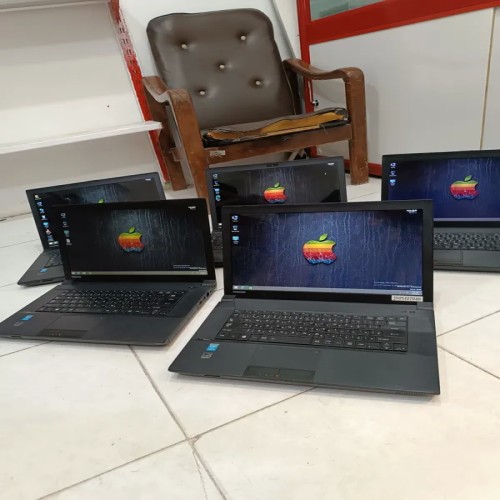 فروش لپ تاپ توشیبا نسل 4 کرای i5 با صفحه 15.6 اینچ
