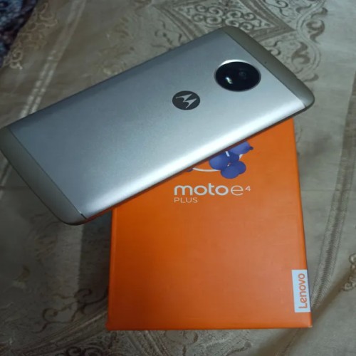 فروش موتورولا E4 Plas سالم و تمیز با قیمت مناسب