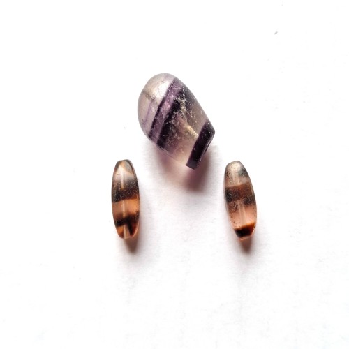 سه مهره سنگی فلورین کهنه صفوی با طراحی منحصر به فرد