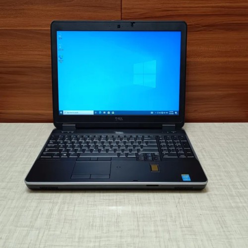 فروش لپ‌تاپ Dell M2800 با گرافیک 2 گیگابایت و قیمت مناسب