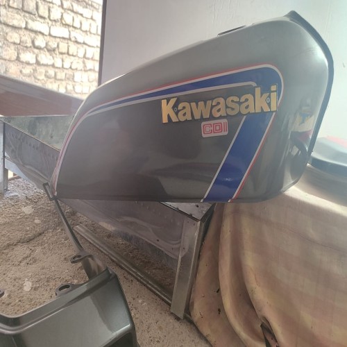 فروش باک و درب بغل و گیتاری کاوازاکی GTO125 با کیفیت عالی