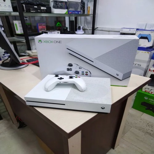 فروش ایکس باکس وان اس یک ترابایت با لوازم کامل