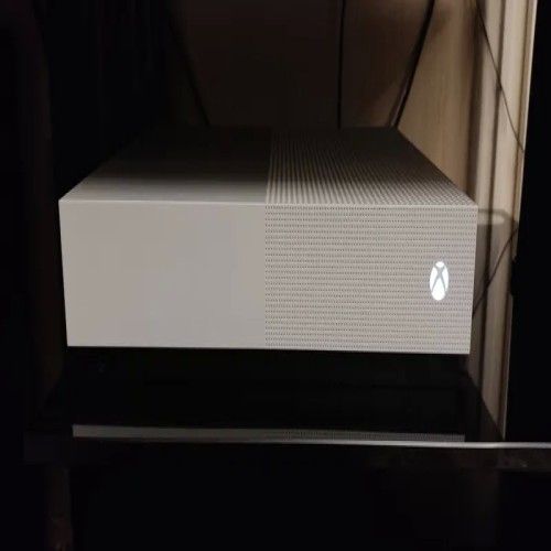 فروش Xbox One S All Digital با 22 بازی قانونی و دسته