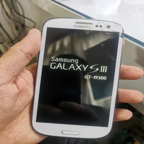 فروش سامسونگ S3 i9300 سالم و تمیز با قیمت مناسب