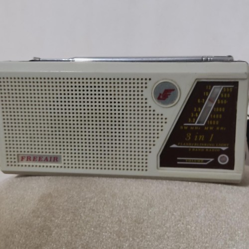 فروش رادیو سه کاره FreeAir قدیمی با چراغ و موج