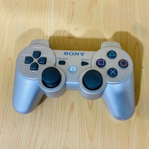 فروش دسته پلی استیشن 3 نقره‌ای استوک با فناوری پیشرفته